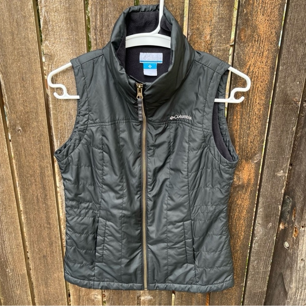 Columbia Dark Gray Quilted vest size small